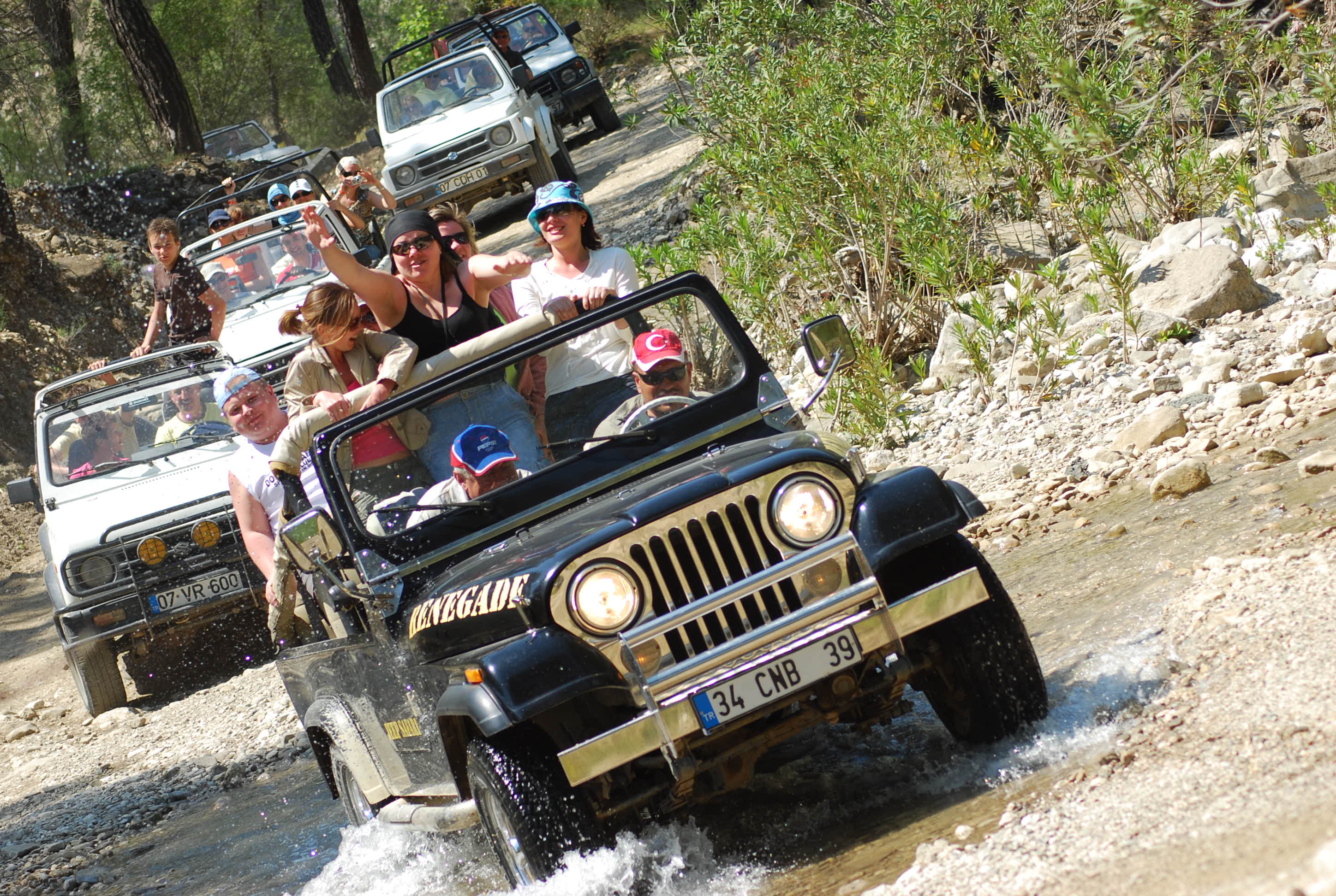 Antalya K�pr�l� Kanyon Jeep Safari