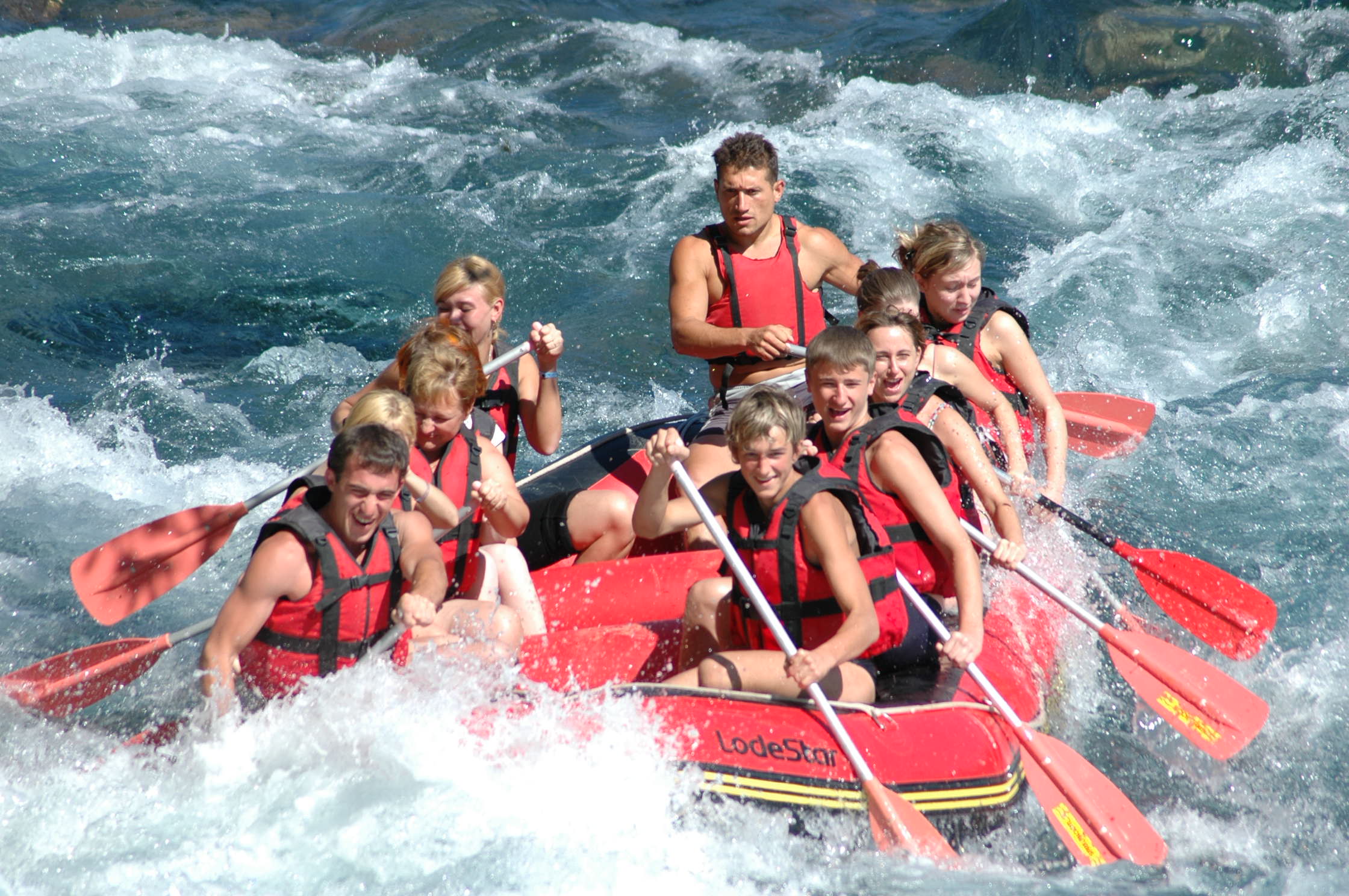 Antalya K�pr�l� Kanyon Rafting